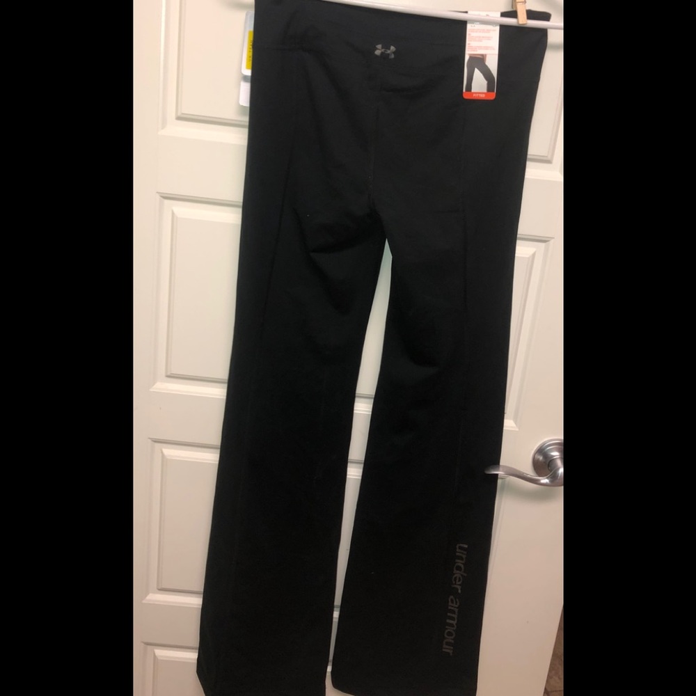 NWT women’s Under armour yoga pants
